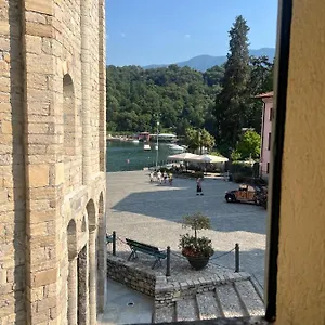 In Central Square With Lake View Lenno